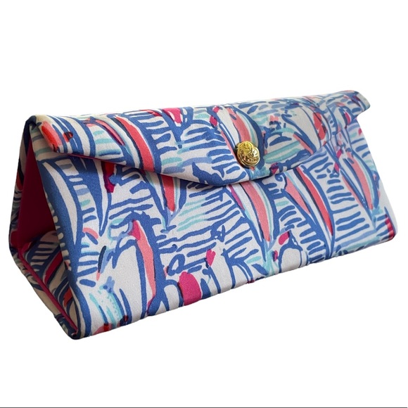 Lilly Pulitzer Accessories - Lilly Pulitzer Red Right Return Envelope Sunglasses Case